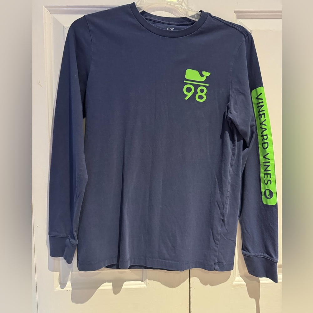 Vineyard Vines  Long Sleeve Tee with Bright Green Accents Size M